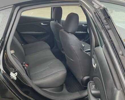 Чорний Додж Дарт, об'ємом двигуна 2 л та пробігом 185 тис. км за 8500 $, фото 4 на Automoto.ua