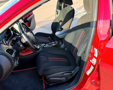 Красный Додж Дарт, объемом двигателя 1.4 л и пробегом 190 тыс. км за 6950 $, фото 6 на Automoto.ua