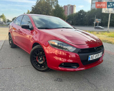 Красный Додж Дарт, объемом двигателя 2.36 л и пробегом 140 тыс. км за 7500 $, фото 2 на Automoto.ua