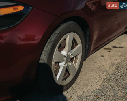 Красный Додж Дарт, объемом двигателя 2.4 л и пробегом 165 тыс. км за 9500 $, фото 4 на Automoto.ua