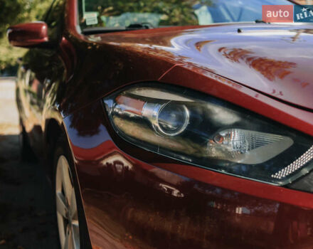 Красный Додж Дарт, объемом двигателя 2.4 л и пробегом 165 тыс. км за 9500 $, фото 5 на Automoto.ua
