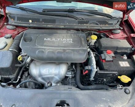 Красный Додж Дарт, объемом двигателя 2.36 л и пробегом 120 тыс. км за 9600 $, фото 11 на Automoto.ua