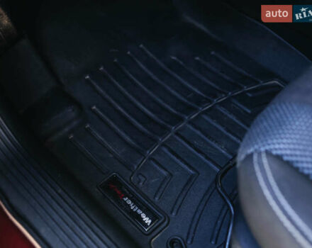 Красный Додж Дарт, объемом двигателя 2.4 л и пробегом 160 тыс. км за 9200 $, фото 12 на Automoto.ua