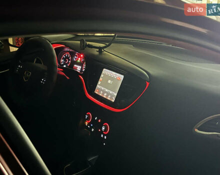 Красный Додж Дарт, объемом двигателя 2.4 л и пробегом 165 тыс. км за 9500 $, фото 26 на Automoto.ua