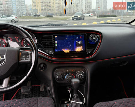 Красный Додж Дарт, объемом двигателя 2 л и пробегом 198 тыс. км за 7999 $, фото 9 на Automoto.ua