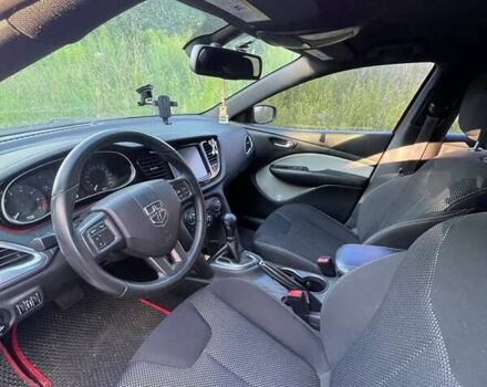 Красный Додж Дарт, объемом двигателя 2.36 л и пробегом 120 тыс. км за 9600 $, фото 12 на Automoto.ua