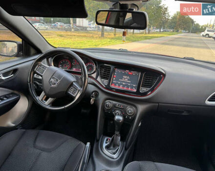 Красный Додж Дарт, объемом двигателя 2.36 л и пробегом 140 тыс. км за 7500 $, фото 11 на Automoto.ua