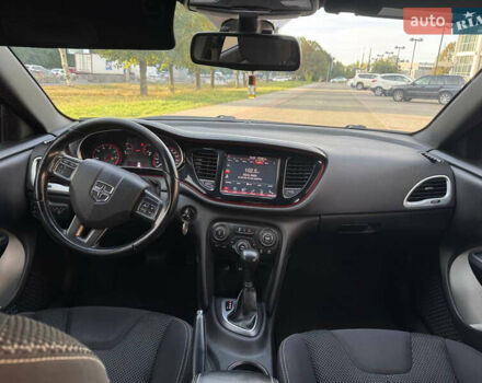 Красный Додж Дарт, объемом двигателя 2.36 л и пробегом 140 тыс. км за 7500 $, фото 15 на Automoto.ua