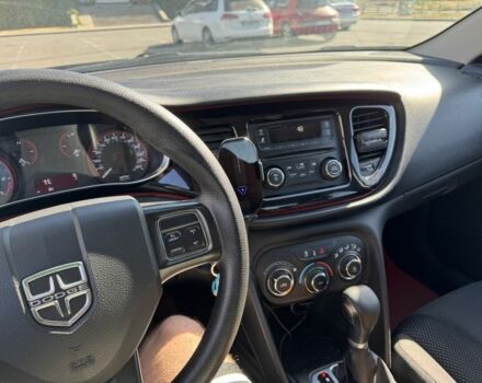 Красный Додж Дарт, объемом двигателя 2 л и пробегом 88 тыс. км за 7500 $, фото 5 на Automoto.ua