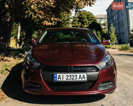 Красный Додж Дарт, объемом двигателя 2.4 л и пробегом 165 тыс. км за 9500 $, фото 2 на Automoto.ua