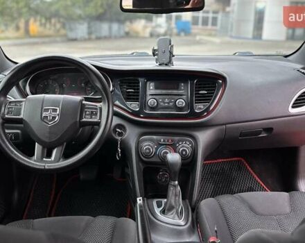 Червоний Додж Дарт, об'ємом двигуна 2 л та пробігом 179 тис. км за 6500 $, фото 2 на Automoto.ua