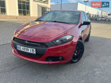 Красный Додж Дарт, объемом двигателя 2.36 л и пробегом 140 тыс. км за 7500 $, фото 1 на Automoto.ua
