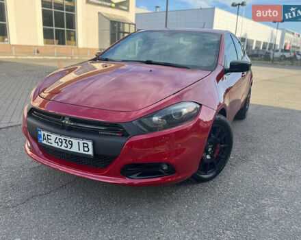 Красный Додж Дарт, объемом двигателя 2.36 л и пробегом 140 тыс. км за 7500 $, фото 1 на Automoto.ua