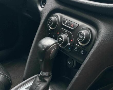 Сірий Додж Дарт, об'ємом двигуна 1.4 л та пробігом 312 тис. км за 6990 $, фото 23 на Automoto.ua