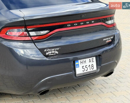 Сірий Додж Дарт, об'ємом двигуна 2.4 л та пробігом 214 тис. км за 8000 $, фото 8 на Automoto.ua