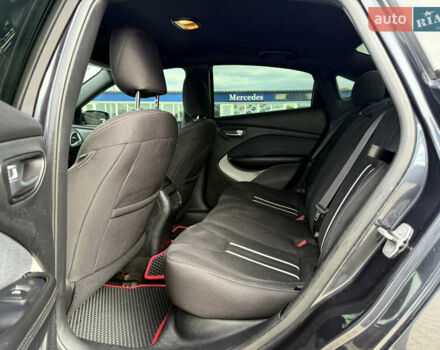 Сірий Додж Дарт, об'ємом двигуна 2.4 л та пробігом 214 тис. км за 8000 $, фото 17 на Automoto.ua