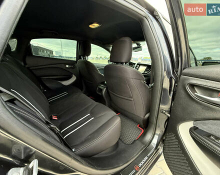 Сірий Додж Дарт, об'ємом двигуна 2.4 л та пробігом 214 тис. км за 8000 $, фото 18 на Automoto.ua