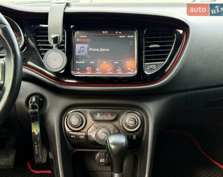 Сірий Додж Дарт, об'ємом двигуна 2.4 л та пробігом 214 тис. км за 8000 $, фото 12 на Automoto.ua