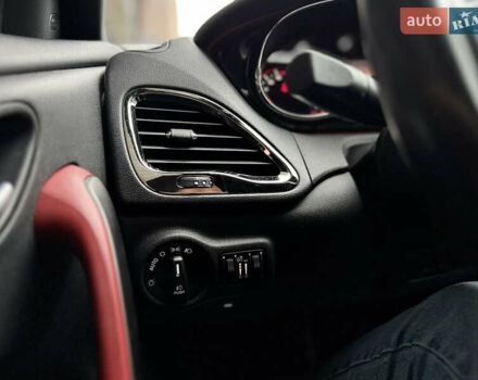 Серый Додж Дарт, объемом двигателя 2.4 л и пробегом 270 тыс. км за 8800 $, фото 15 на Automoto.ua