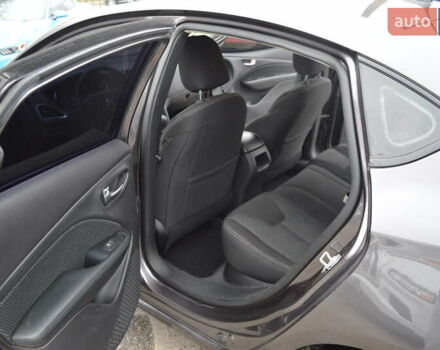 Серый Додж Дарт, объемом двигателя 2.36 л и пробегом 149 тыс. км за 8700 $, фото 18 на Automoto.ua