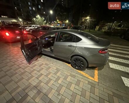 Сірий Додж Дарт, об'ємом двигуна 2 л та пробігом 116 тис. км за 8900 $, фото 10 на Automoto.ua