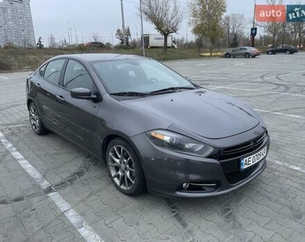 Серый Додж Дарт, объемом двигателя 2.36 л и пробегом 128 тыс. км за 7500 $, фото 2 на Automoto.ua