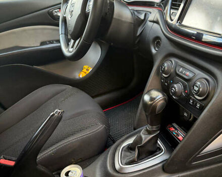 Сірий Додж Дарт, об'ємом двигуна 2.36 л та пробігом 117 тис. км за 8900 $, фото 11 на Automoto.ua