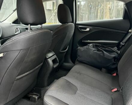 Серый Додж Дарт, объемом двигателя 2.4 л и пробегом 182 тыс. км за 7700 $, фото 6 на Automoto.ua