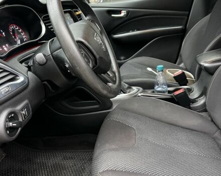 Серый Додж Дарт, объемом двигателя 2.4 л и пробегом 182 тыс. км за 7700 $, фото 12 на Automoto.ua