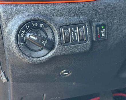 Серый Додж Дарт, объемом двигателя 2.4 л и пробегом 138 тыс. км за 10999 $, фото 4 на Automoto.ua