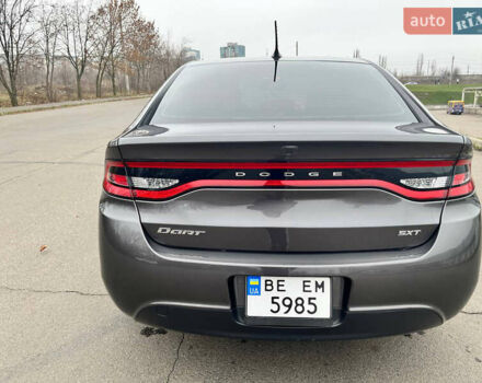 Сірий Додж Дарт, об'ємом двигуна 2.36 л та пробігом 135 тис. км за 8700 $, фото 11 на Automoto.ua