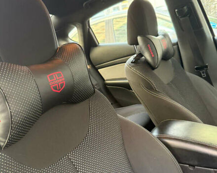 Сірий Додж Дарт, об'ємом двигуна 2.36 л та пробігом 117 тис. км за 8900 $, фото 13 на Automoto.ua