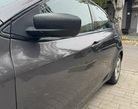 Серый Додж Дарт, объемом двигателя 2.36 л и пробегом 182 тыс. км за 7700 $, фото 7 на Automoto.ua