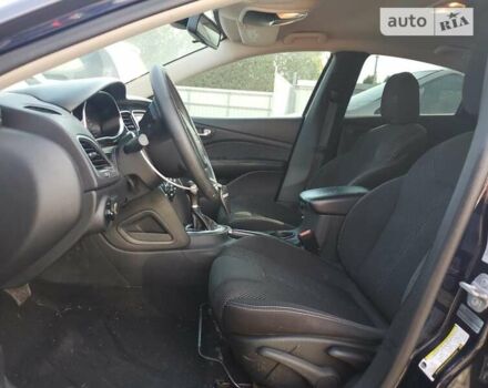 Серый Додж Дарт, объемом двигателя 2.4 л и пробегом 156 тыс. км за 2000 $, фото 9 на Automoto.ua