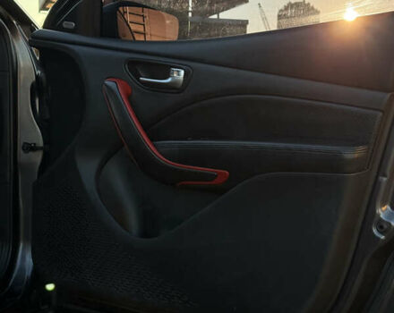 Серый Додж Дарт, объемом двигателя 2.4 л и пробегом 138 тыс. км за 10999 $, фото 21 на Automoto.ua