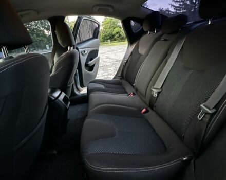 Серый Додж Дарт, объемом двигателя 2.4 л и пробегом 270 тыс. км за 8100 $, фото 5 на Automoto.ua