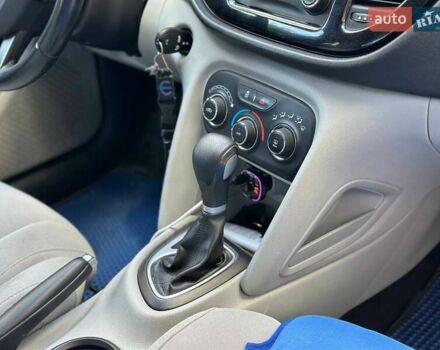 Синій Додж Дарт, об'ємом двигуна 2 л та пробігом 210 тис. км за 6700 $, фото 16 на Automoto.ua