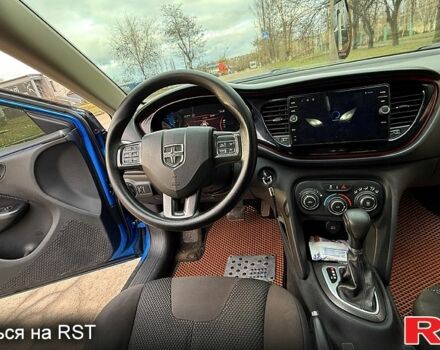 Синий Додж Дарт, объемом двигателя 2 л и пробегом 133 тыс. км за 7500 $, фото 4 на Automoto.ua
