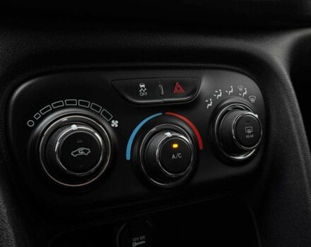 Синий Додж Дарт, объемом двигателя 0 л и пробегом 187 тыс. км за 7490 $, фото 22 на Automoto.ua