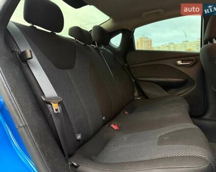 Синий Додж Дарт, объемом двигателя 2 л и пробегом 187 тыс. км за 6990 $, фото 10 на Automoto.ua