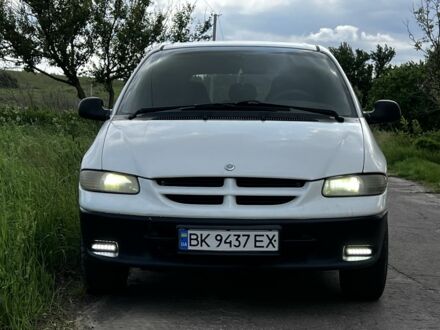 Додж Другая 1999 в Ровно на Automoto.ua Белый Додж Другая, объемом двигателя 2.5 л и пробегом 450 тыс. км за 3100 $, фото 1 на Automoto.ua