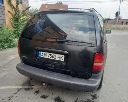 Чорний Додж Інша, об'ємом двигуна 2.5 л та пробігом 475 тис. км за 2525 $, фото 3 на Automoto.ua