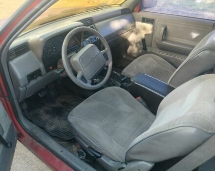 Додж Другая 1993 в Николаеве на Automoto.ua Красный Додж Другая, объемом двигателя 2 л и пробегом 2 тыс. км за 650 $, фото 5 на Automoto.ua