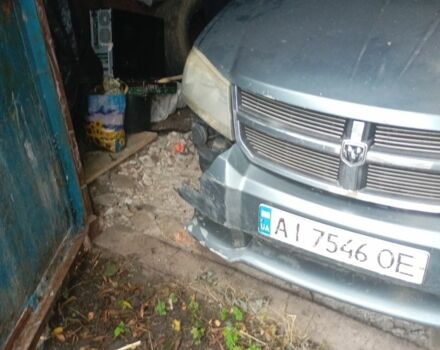 Сірий Додж Інша, об'ємом двигуна 2.4 л та пробігом 250 тис. км за 2508 $, фото 4 на Automoto.ua