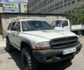 Білий Додж Durango, об'ємом двигуна 5.9 л та пробігом 471 тис. км за 6000 $, фото 1 на Automoto.ua