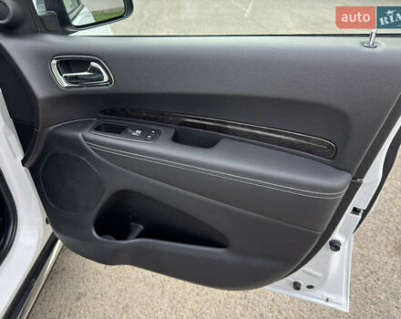 Белый Додж Дюранго, объемом двигателя 3.6 л и пробегом 116 тыс. км за 22900 $, фото 1 на Automoto.ua