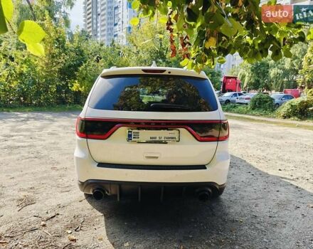 Білий Додж Durango, об'ємом двигуна 5.65 л та пробігом 208 тис. км за 28500 $, фото 1 на Automoto.ua
