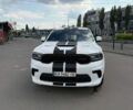 Белый Додж Дюранго, объемом двигателя 5.65 л и пробегом 220 тыс. км за 21500 $, фото 1 на Automoto.ua