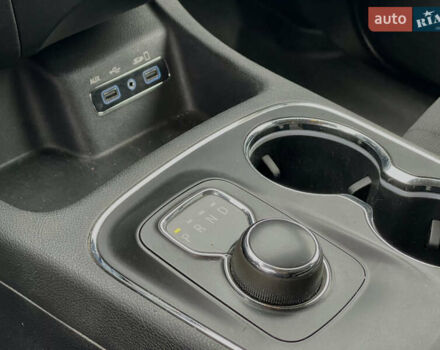 Белый Додж Дюранго, объемом двигателя 3.6 л и пробегом 160 тыс. км за 17777 $, фото 16 на Automoto.ua