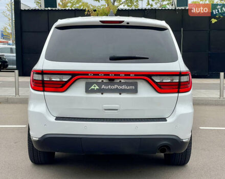 Белый Додж Дюранго, объемом двигателя 3.6 л и пробегом 160 тыс. км за 17777 $, фото 6 на Automoto.ua